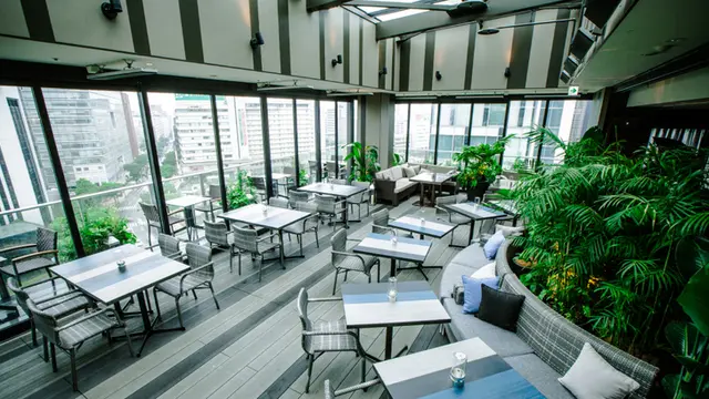 es ROOFTOP GARDEN BAGUS NAKASU（エス ルーフトップガーデン バグース ナカス）
