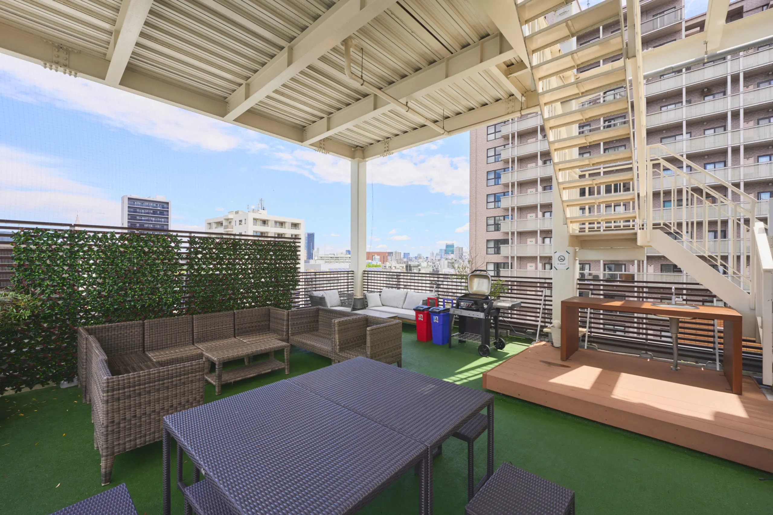 SLOTH JINNAN ROOFTOP