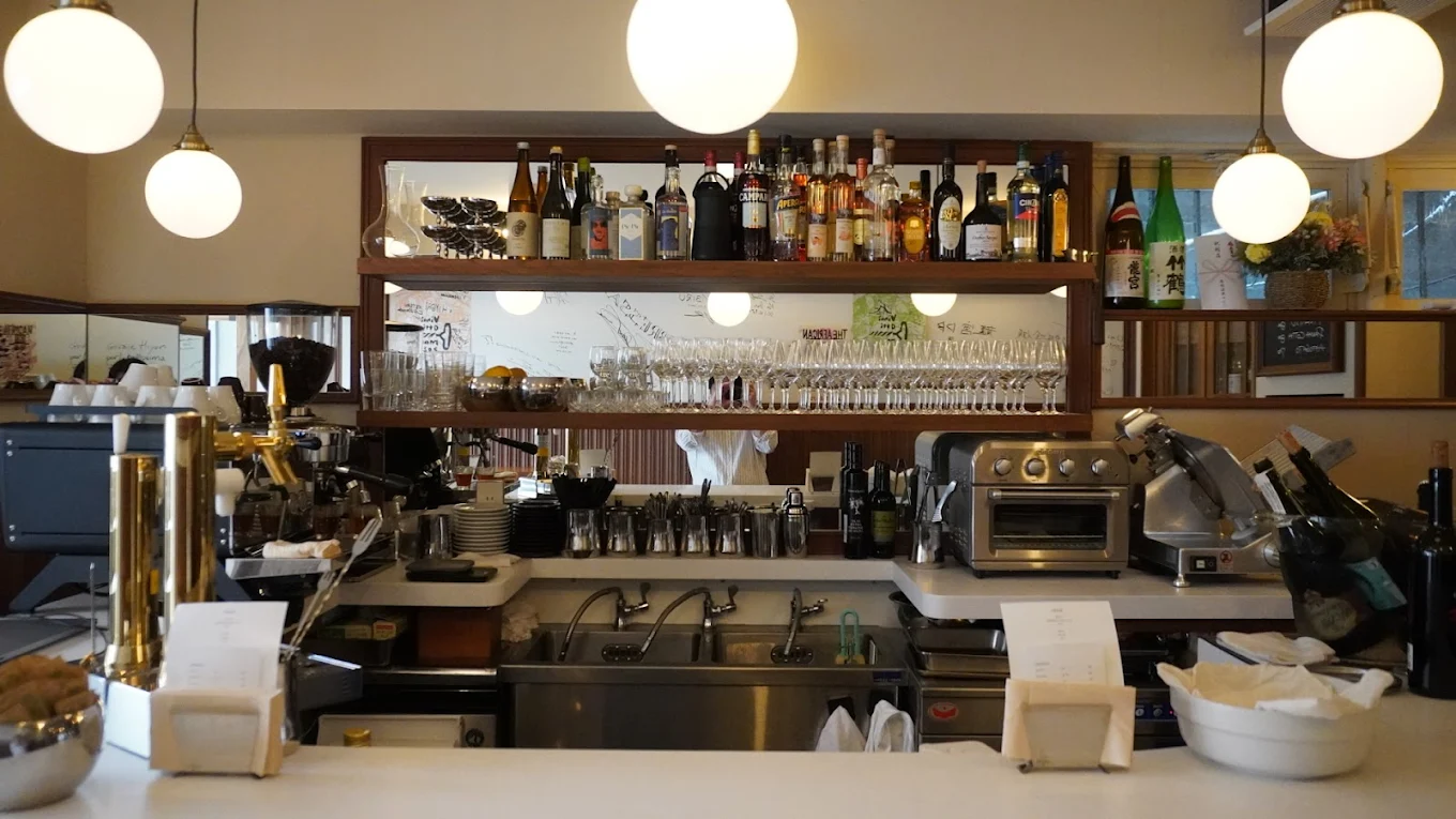 hiyori LIQUOR STORE AND BAR
