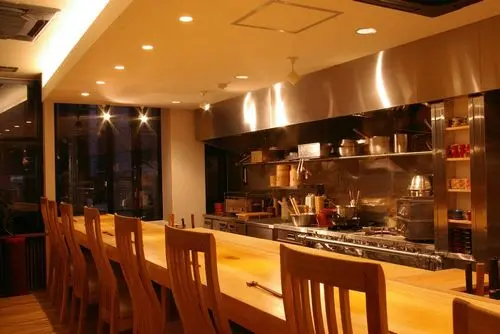 Ristorante TSUZUKI 炉端焼きを楽しめる海鮮居酒屋