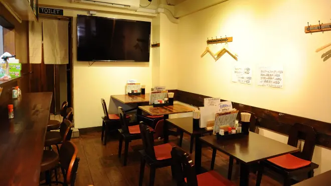 炭火台所 鶏丸 本場の韓国料理を楽しめるカジュアル居酒屋