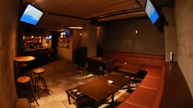 bar monolith
