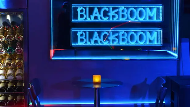 BLACK BOOM