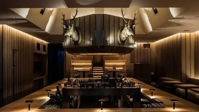 THE PUBLIC RED AKASAKA 1