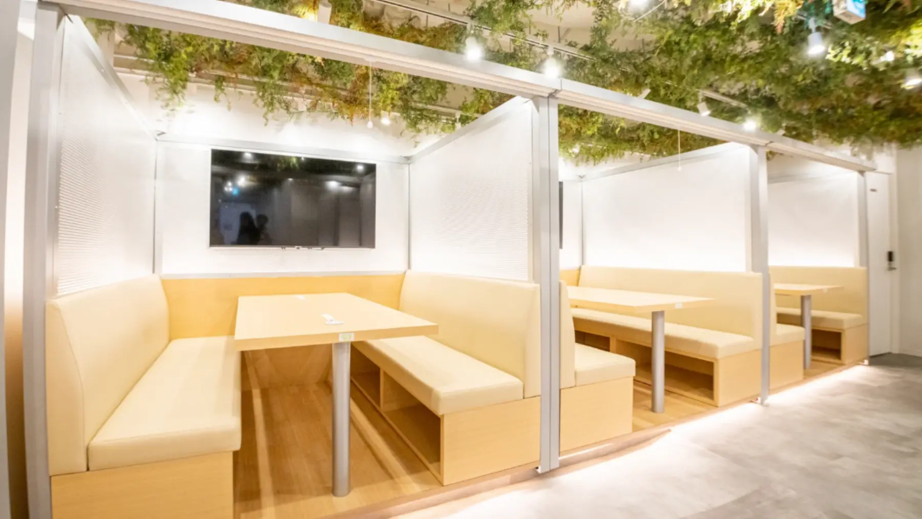 FEEEPニュー新橋ビル店 2