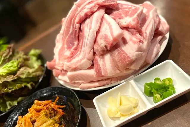 韓国料理 韓豚 1