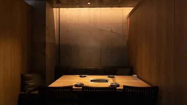 信州戸隠蕎麦と鶏焼き なゝ樹 中目黒店 店内写真