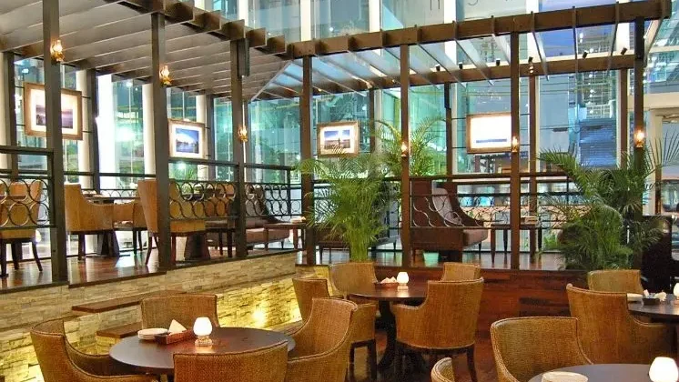 BAYDECK BEER & GRILL ハワイの風を感じる！開放的なレストラン空間