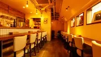 やきとり家 すみれ 自由が丘店 映像を流して思い出を振り返るアットホームな二次会