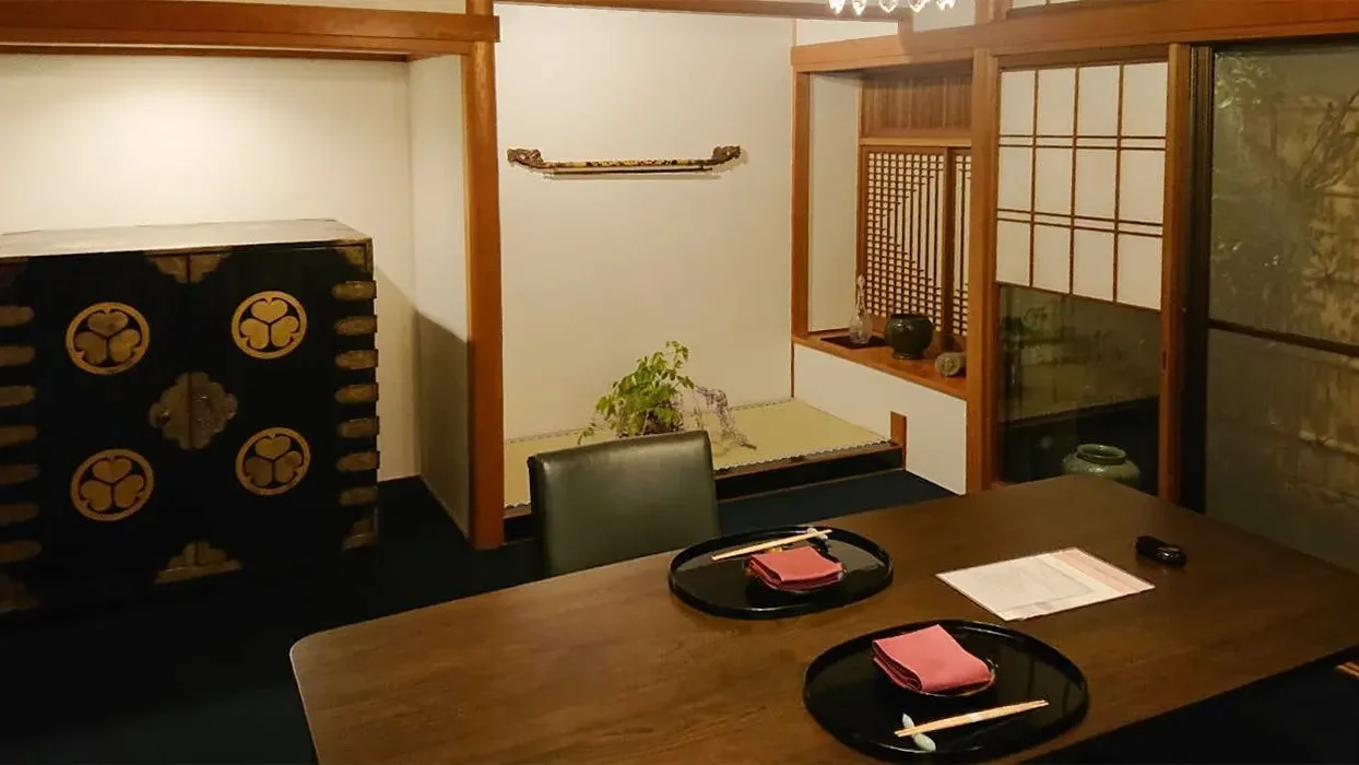 閼伽井ーAkaiー（アカイ） 京料理をカジュアルに楽しめる大人の隠れ家