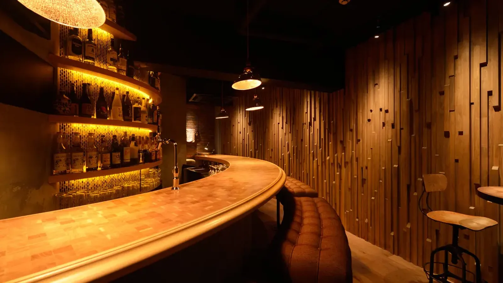 Casual BAR Don’tCry