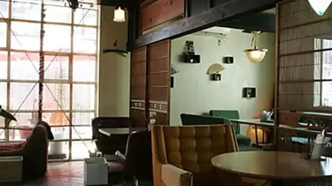 アナログカフェ ラウンジトーキョー