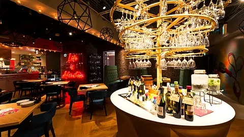 ESOLA 新宿店