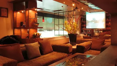 Ryuduki Lounge（リュウヅキラウンジ）