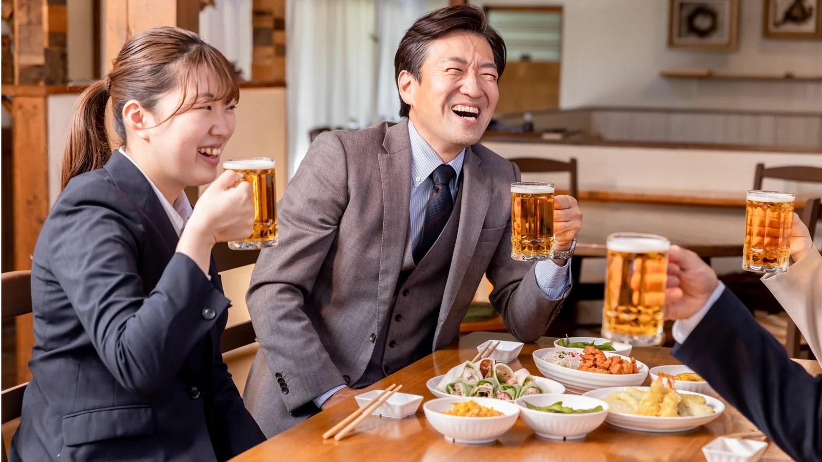 【都内】30〜40人の貸切忘年会で迷ったらココ!注目6選