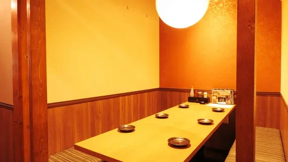 肉バル×個室ダイニング さーて 四ッ谷店 推し活イベントにぴったりの演出設備完備！