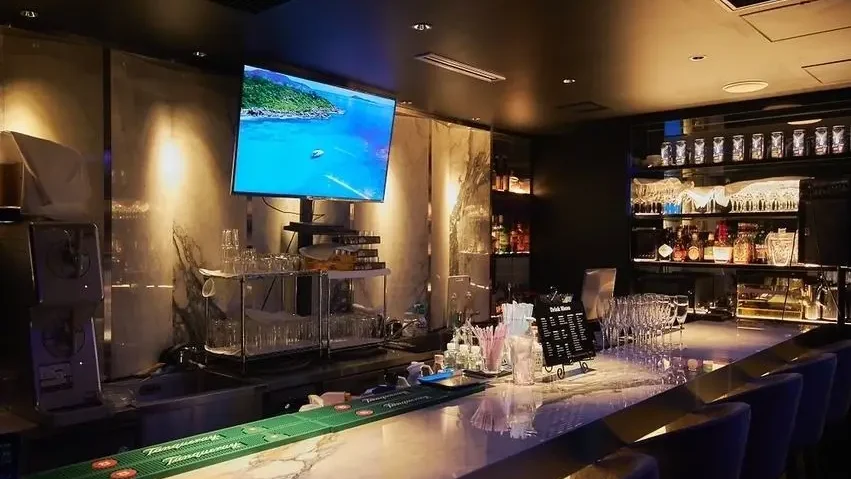 ROOM 六本木