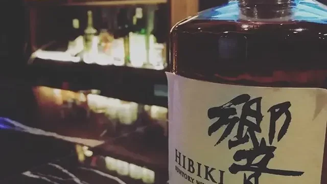 START BAR シガーとハードリカーを楽しめる大人の隠れ家