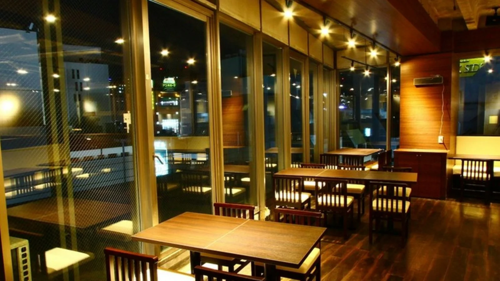 黒毛和牛と牛タン居酒屋 Kurosawa 横浜駅店 バリ風リゾート空間で大規模パーティー