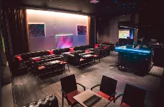 R3 VIP LOUNGE