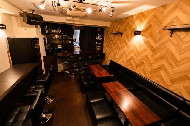 BAR K