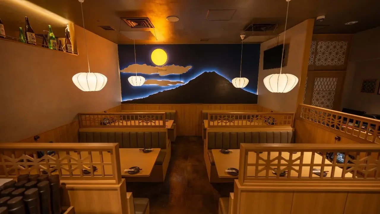 Ryuduki Lounge（リュウヅキラウンジ）