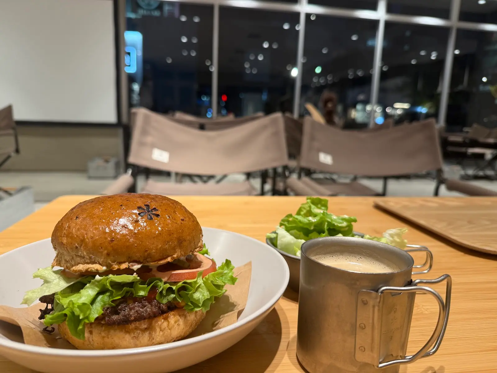 スノーピークカフェ 久屋大通公園店